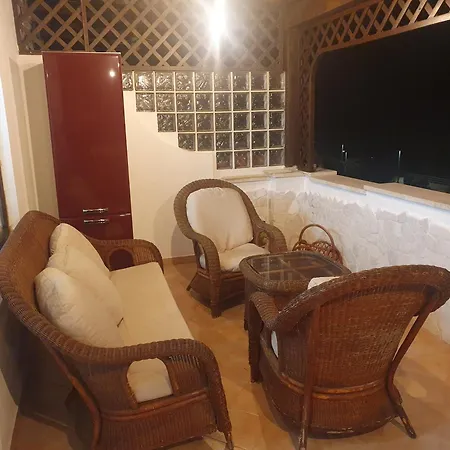 B&beach Holiday home *